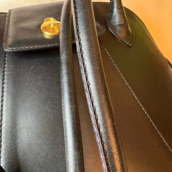 BALLY Elegant Black Calf Leather Shoulder Vintage Handbag - Picture 4 of 12